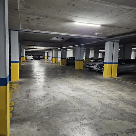 Eravision 公寓 Yzberishti